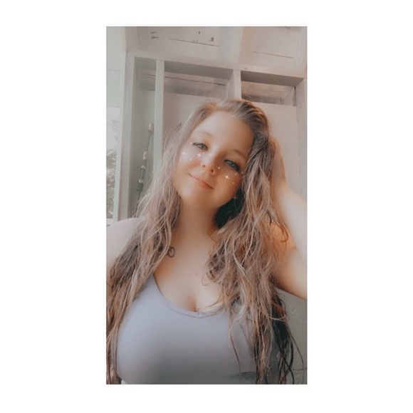 Meet your Posher, Toni - Picture 3 of 3